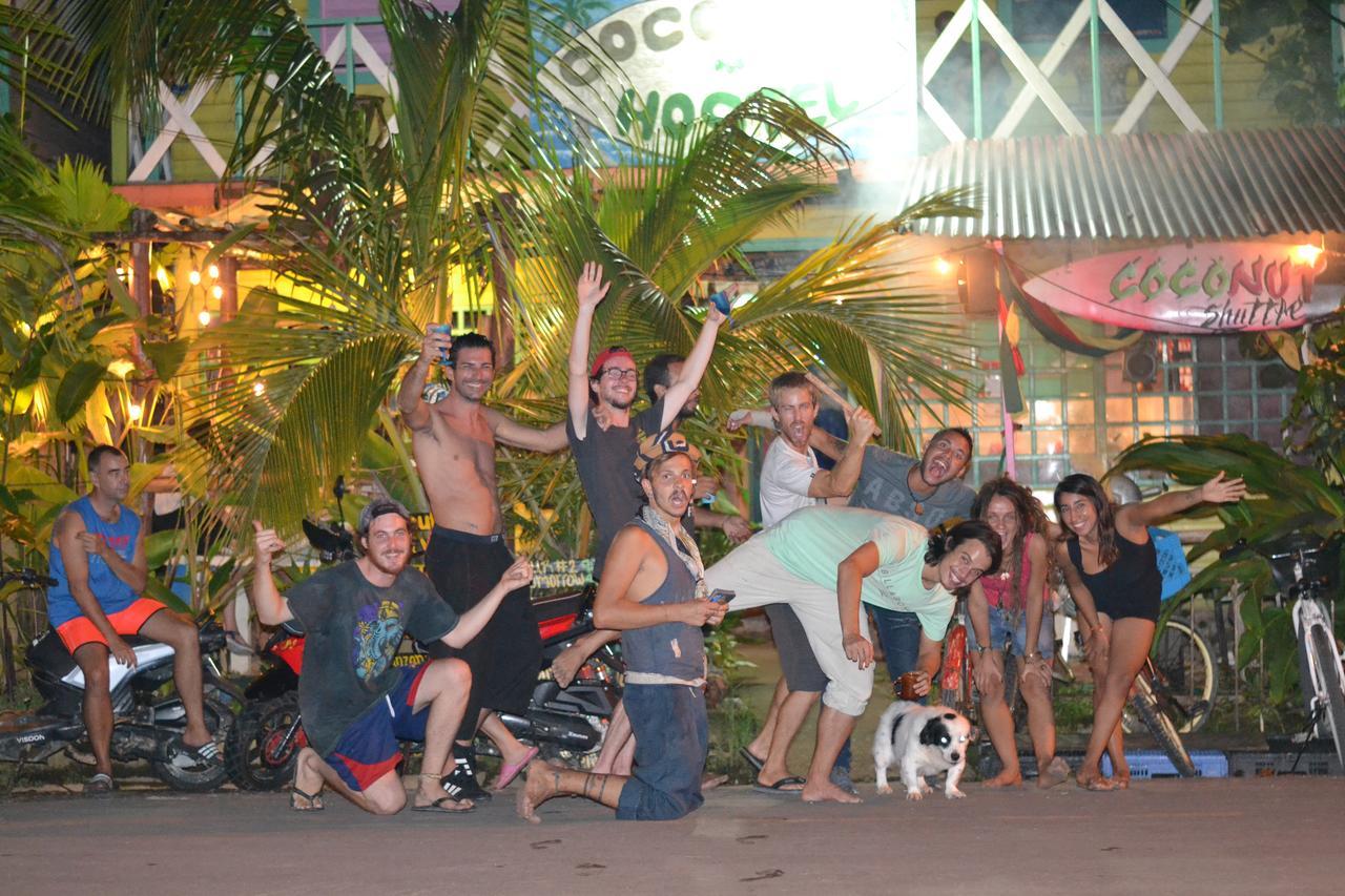 Coconut Hostel Bocas Town Esterno foto