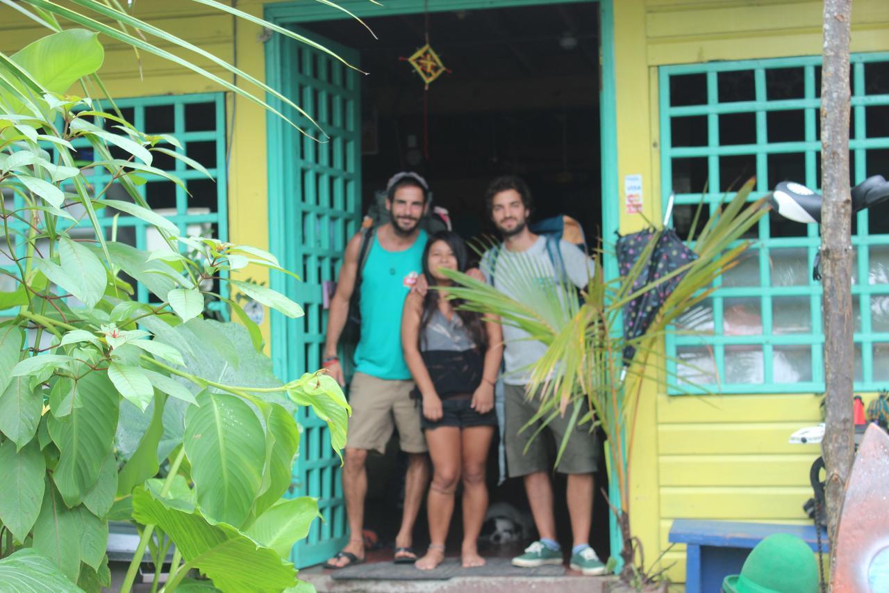 Coconut Hostel Bocas Town Esterno foto