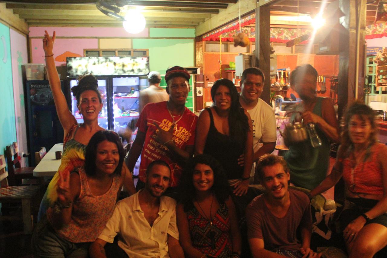 Coconut Hostel Bocas Town Esterno foto