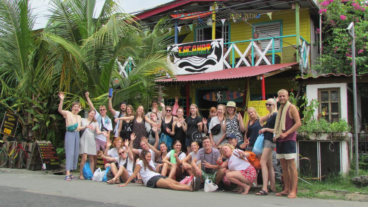 Coconut Hostel Bocas Town Esterno foto