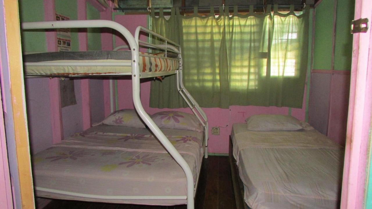 Coconut Hostel Bocas Town Esterno foto